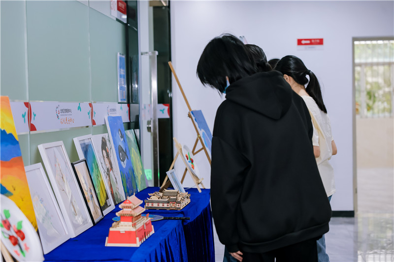 十三年志愿“星火如炬” 龍崗文藝匯演，公益與藝術共舞